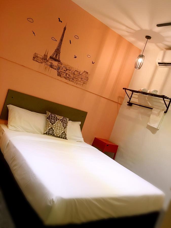 Hideout@Sixty4 Hotell Pinang Exteriör bild